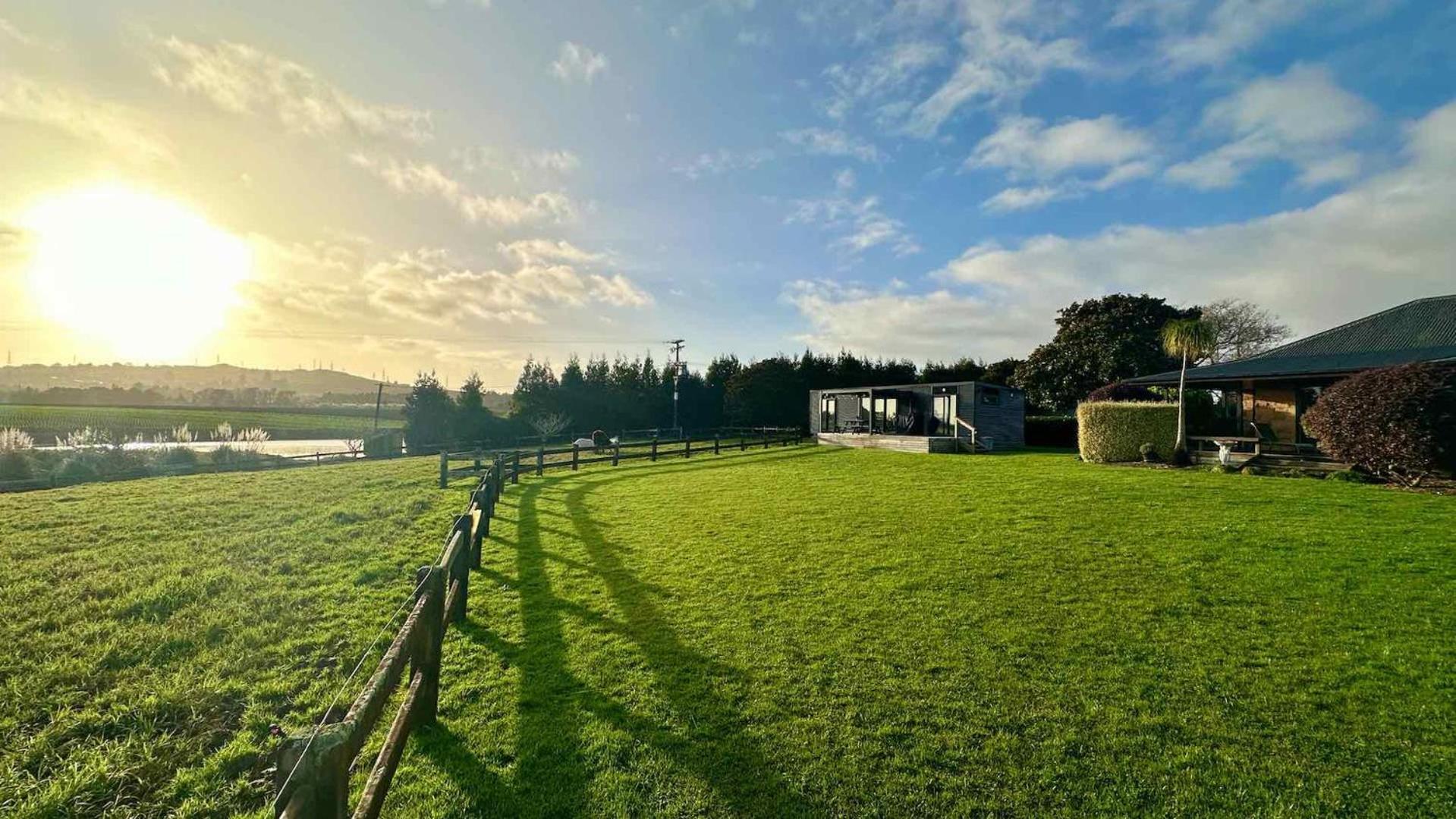 Heaven'S Rest B&B Pukekohe Exterior photo